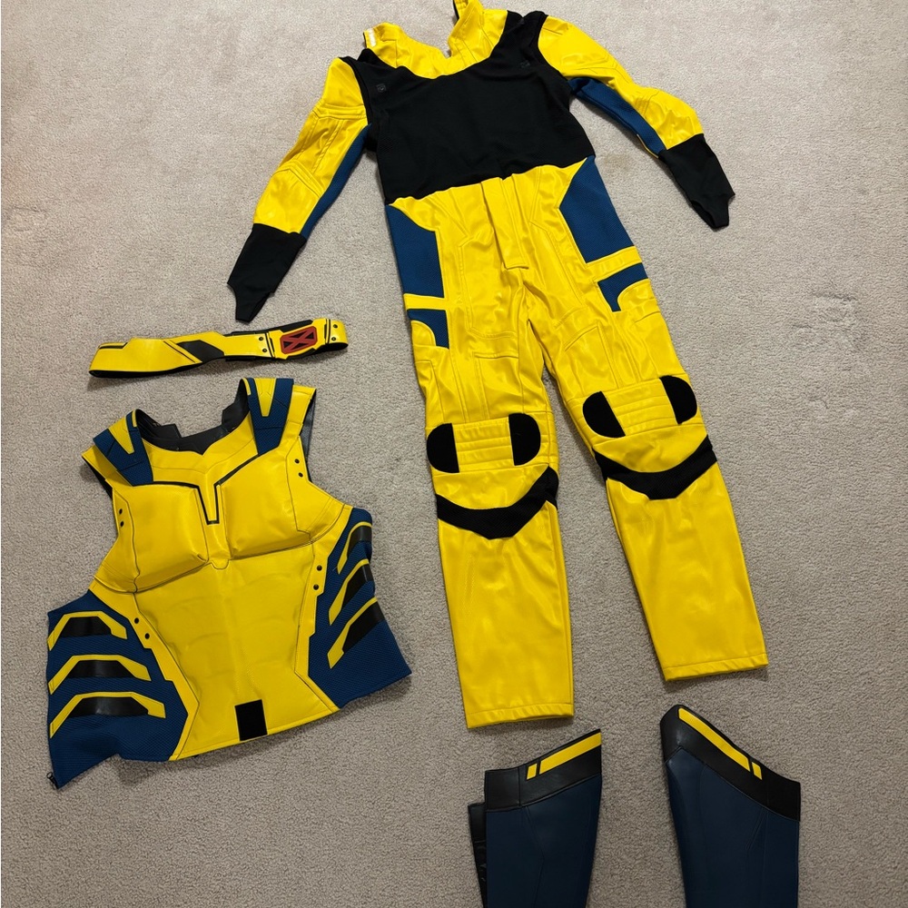 Wolverine 2024 SimCosplay Never Worn Cosplay
